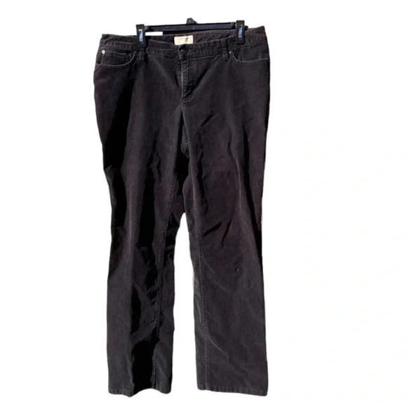 ST.JOHN’S Bay straight leg size 14 corduroy pants black, waist 19" inseam 31" - Picture 1 of 4